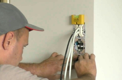 Аварийный вызов электрика спб